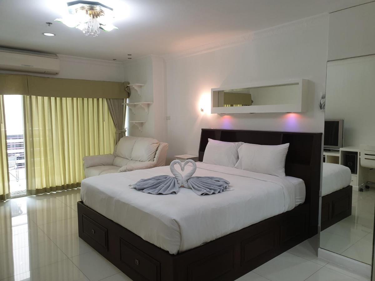 View Talay 6 By Cando Apartemen