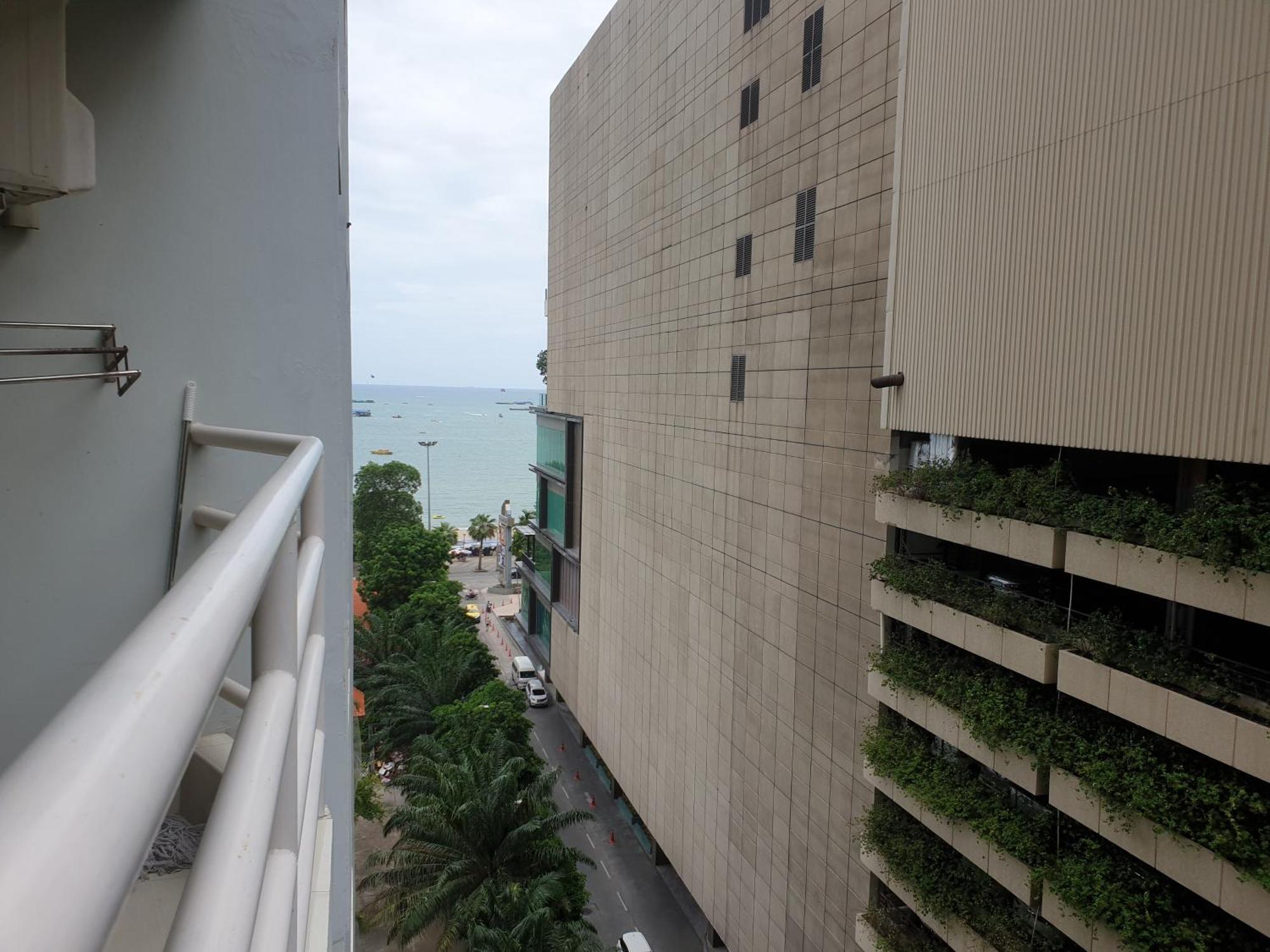 Apartemen View Talay 6 By Cando
